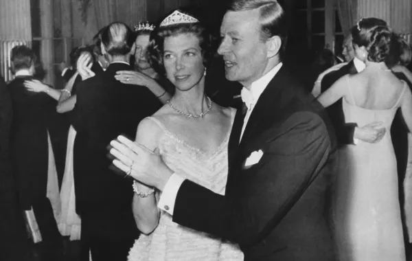 الأميرة ديزيريه أميرة السويد وزوجها البارون نيكولاس سيلفرشولد في ستوكهولم، السويد (Princess Desiree of Sweden and her husband Baron Nicolas Silfverschiold in Stockholm, Sweden). مصدر الصورة: Gamma-Keystone via Getty Images