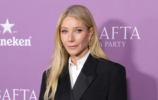 غوينيث بالترو في كاليفورنيا ( Gwyneth Paltrow in California ). مصدر الصورة: KEVIN WINTER / GETTY IMAGES NORTH AMERICA / Getty Images via AFP