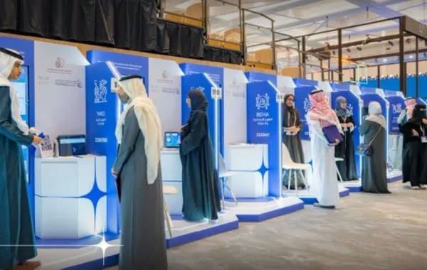 لجنة تحكيم نهائيات "إبداع 2026" تبدأ تقييم المشاريع المشاركة في معرض إبداع للعلوم والهندسة