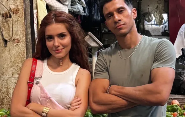 عصام عمر مع جيهان الشماشرجي من مسلسل "بطل العالم" - الصورة من حساب عصام على فيسبوك