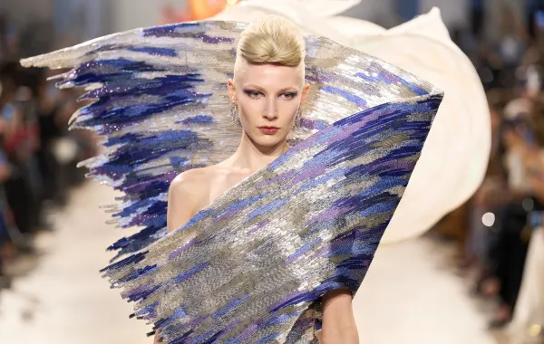 تصميم من راهول ميشرا Rahul Mishra-الصورة من Launchmetrics/Spotlight©