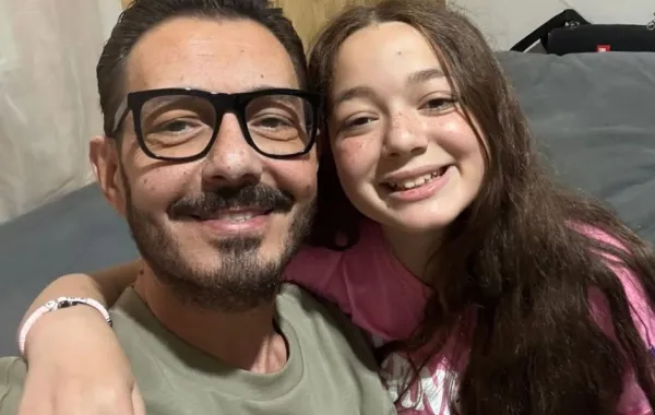 أحمد زاهر مع ابنته منى- الصورة من حسابه على إنستغرام