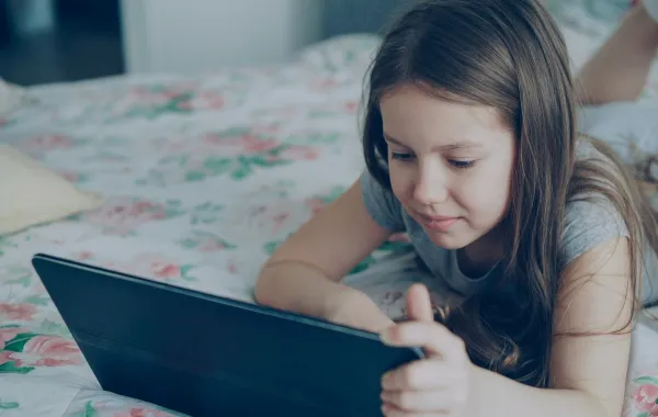  وسائل التواصل