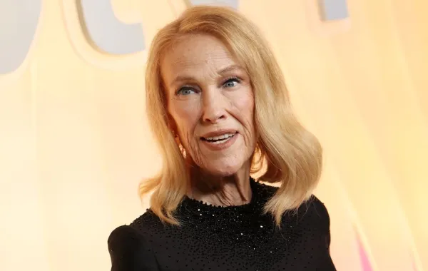 كاثرين أوهارا Catherine O'Hara (Photo by Michael Tran / AFP)