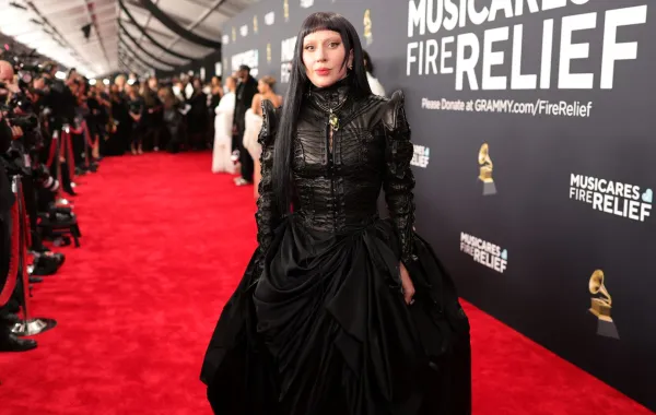 ليدي غاغا  Lady Gaga تحضر حفل جوائز غرامي-  مصدر الصورة: Neilson Barnard/ Getty Images via AFP