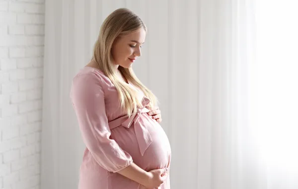 أعراض طبيعية أثناء الحمل لا تستدعي القلق- مصدر الصورة: Adobe Stock by Pixel-Shot