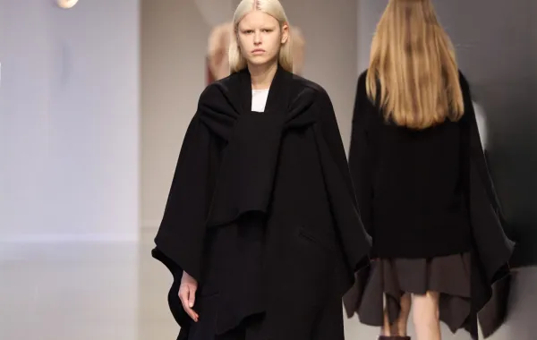 إطلالة من باسكواليتي Pasqualetti -الصورة من Launchmetrics/Spotlight ©