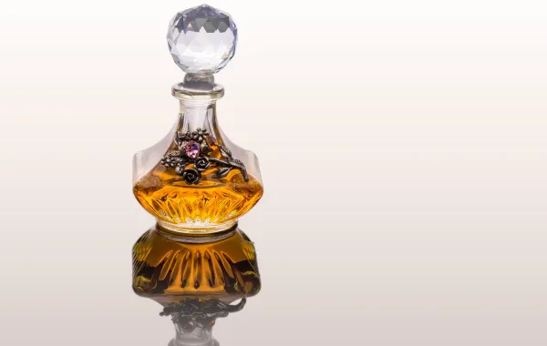 أجمل عطور العنبر