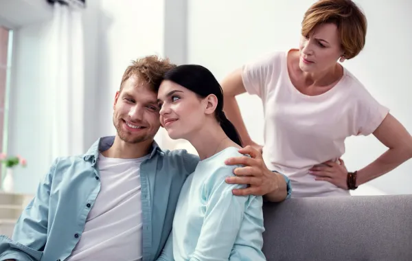 غيرة أم الزوج 