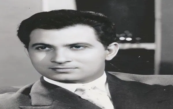 صورة للفنان عمر الحريري في فترة الشباب - الصورة من ابنته ميريت