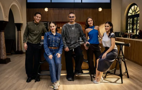 عمرو دياب وأولالده من كواليس التصوير