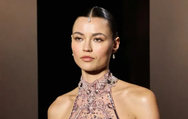 أخطاء شائعة في وضع الفاونديشن تفسد أي إطلالة وتكشف عيوب البشرة