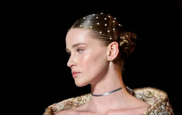  أحدث تسريحات شعر ليوم الحب من أسبوع الموضة بباريس 2026