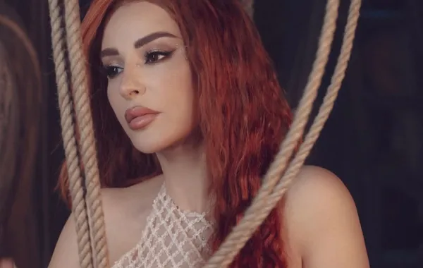 ماغي بوغصن على ملصق دعائي لمسلسل بالحرام الصورة من صفحتها على انستغرام