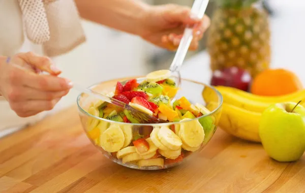 أفضل فواكه ينصح بتناولها بين الإفطار والسحور