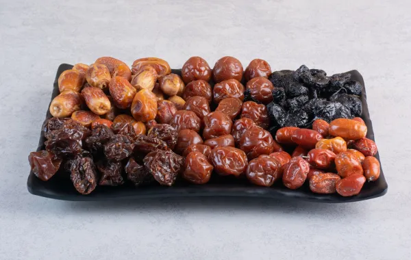الفرق في الفوائد بين الرطب والتمر- المصدر Image By Freepik