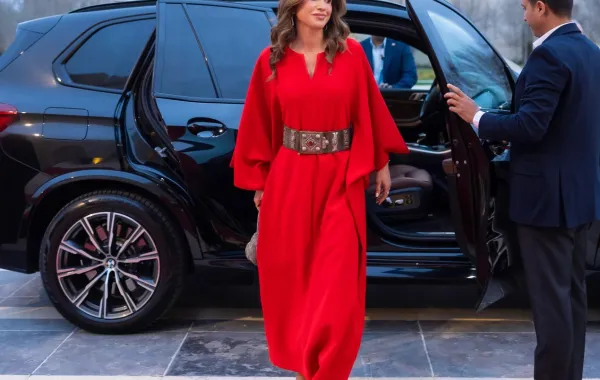 الملكة رانيا العبد الله خلال إفطار العائلة في عمان الأردن- مصدر الصورة الديوان الملكي الهاشمي