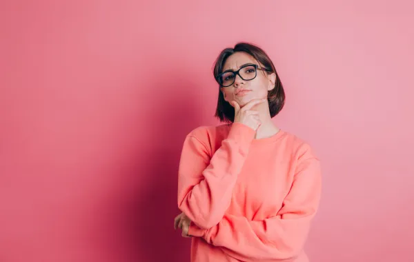 أغلب قرارات الشباب تتأثر بالمزاج والعاطفة -المصدر: freepik