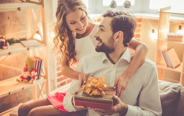 أفضل هدايا  للزوج في يوم الحب
