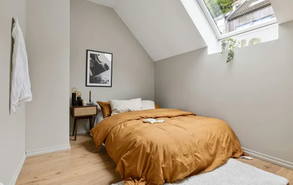 غرفة نوم صغيرة