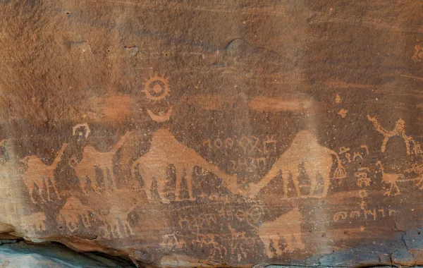 نقوش أثرية بالعلا