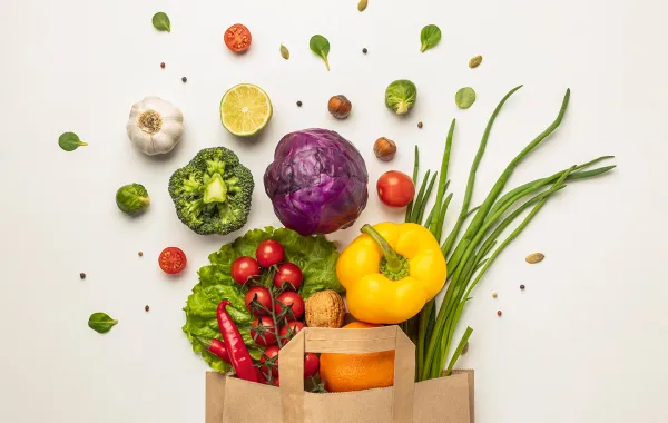 أفضل وقت لتناول الخضار والفواكه - المصدر Image By Freepik