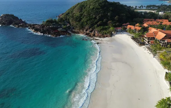 لقطة لأحد شواطئ جزيرة ريدانج