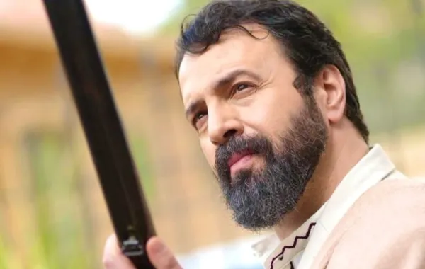 تيم حسن في كواليس مسلسل مولانا - الصورة من صفحته على انستغرام