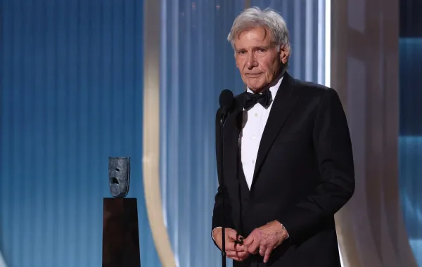 هاريسون فورد Harrison Ford خلال حفل جوائز نقابة ممثلي الشاشة - مصدر الصورة: VALERIE MACON / AFP