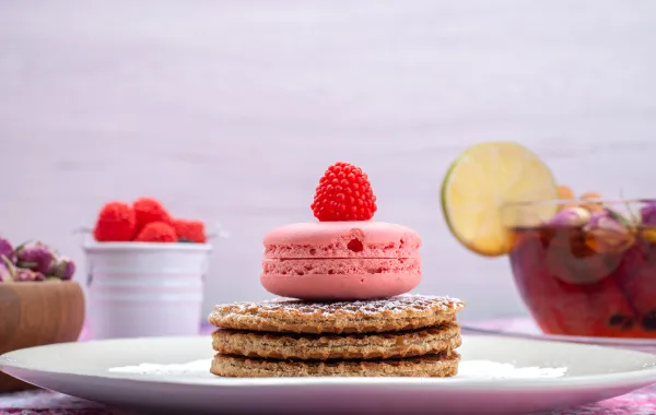 كيف تتجنّبين الإفراط في تناول الحلويات والمعجنات خلال العيد؟ المصدر  Image by KamranAydinov on Freepik