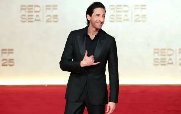 أدريان برودي Adrien Brody من مهرجان البحر الأحمر السينمائي 2025. مصدر الصورة: Daniele Venturelli/Getty Images for The Red Sea International Film Festival