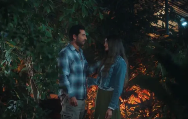 تارا عماد وعمرو سعد في إفراج - الصورة من شاشة عرض المسلسل