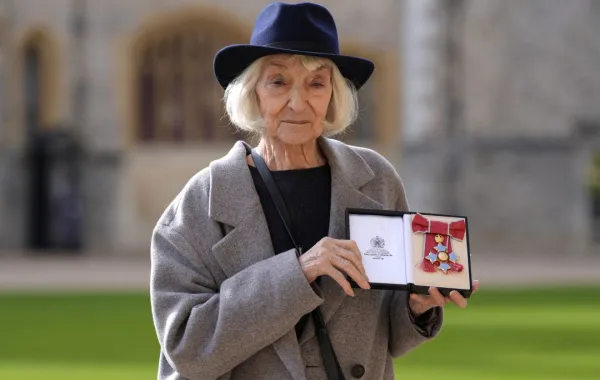 جين لابوتاير Jane Lapotaire (Photo by Andrew Matthews / POOL / AFP)
