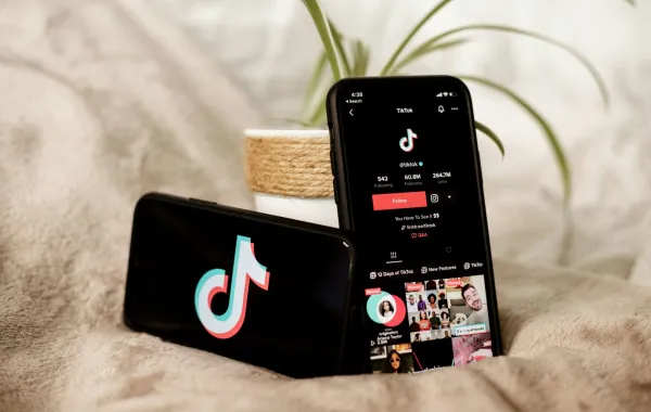 TikTok يتيح لمشتركي Apple Music تشغيل الأغاني كاملة دون المغادرة