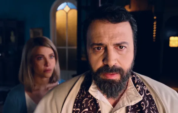 تيم حسن ونور علي في مسلسل مولانا - الصورة من شاشة عرض المسلسل