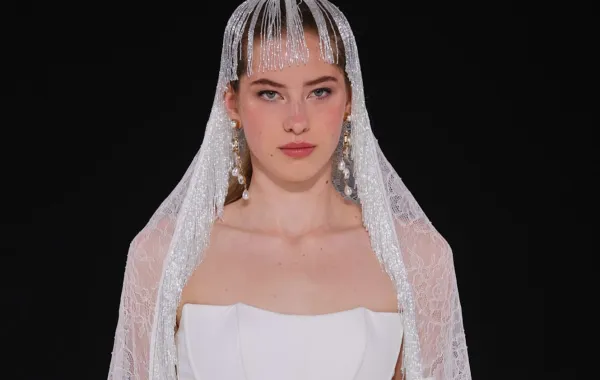 اكسسوارات شعر غير تقليدية لعروس العيد