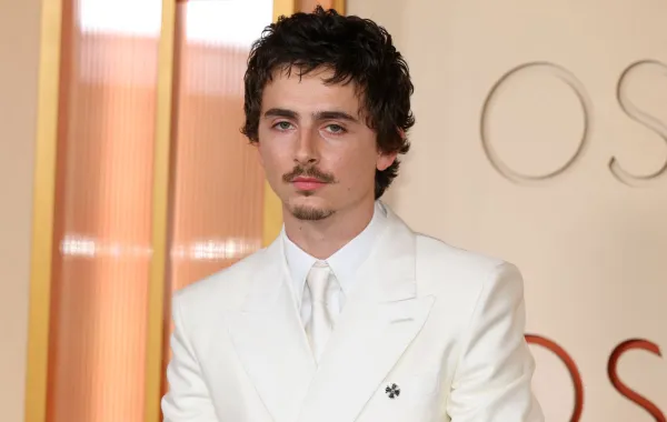 تيموثي شالاميه Timothee Chalamet من حفل توزيع جوائز أوسكار 2026. مصدر الصورة: ANGELA WEISS / AFP