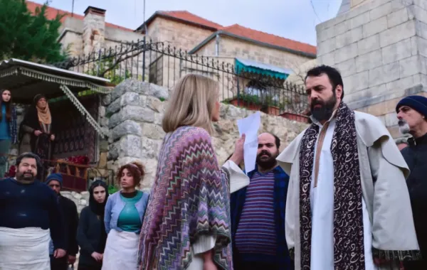 نور علي تكشف سر تيم حسن - الصورة من شاشة عرض مسلسل مولانا