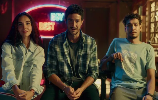 أبطال فيلم إيجي بست