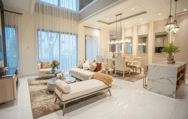 شقة بيضاء لماعة 