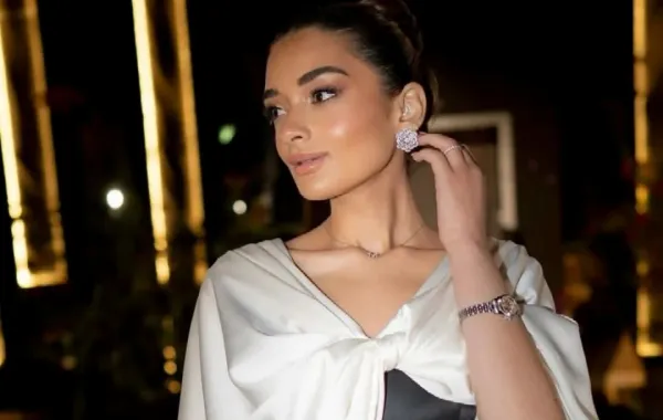 خطوبة ملك أحمد زاهر على السيناريست شريف عمرو الليثي في أجواء عائلية 