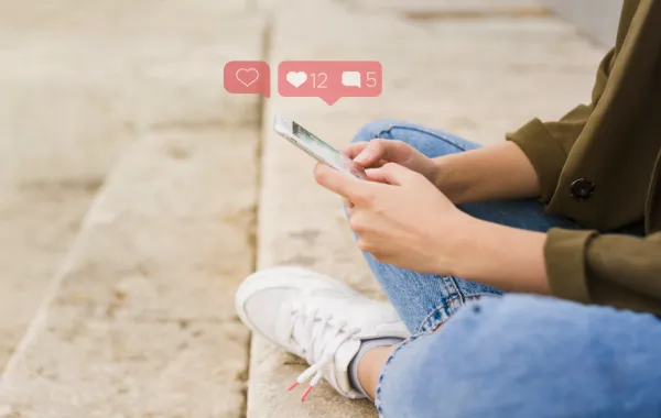 الإدمان الرقمي يسبب العزلة -المصدر freepik