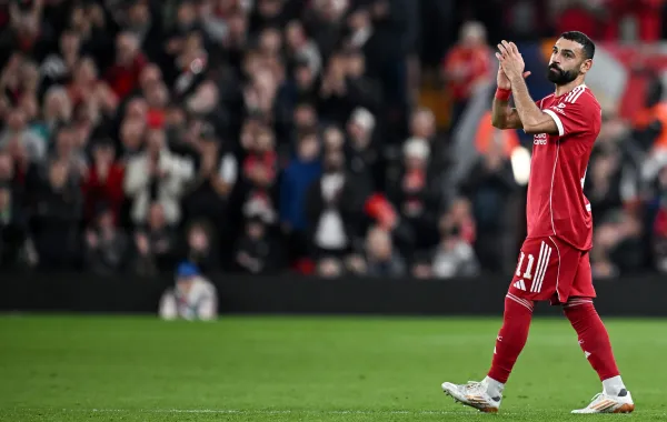  نهاية حقبة تاريخية لمحمد صلاح مع ليفربول (Photo by PAUL ELLIS / AFP)