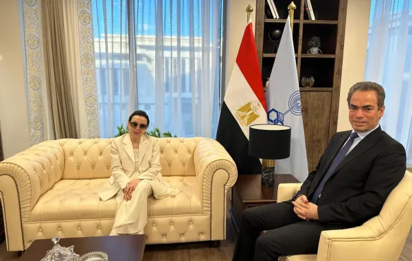 أحدث ظهور لـ نجاة الصغيرة مع الكاتب أحمد المسلماني في نوفمبر الماضي - الصورة من المركز الإعلامي للتلفزيون المصري