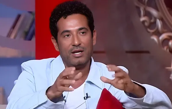 عمرو سعد من برنامج الحكاية- الصورة من شاشة عرض البرنامج