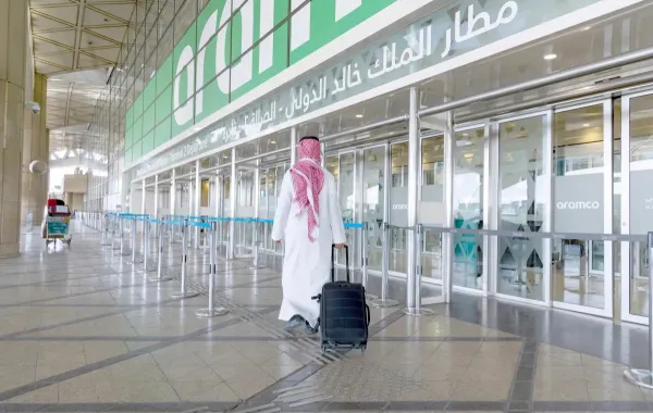مع تزايد حركة السفر الجوي في الشرق الأوسط وارتفاع الحاجة إلى المعلومات الفورية حول حالة الرحلات، أُطلقت في المملكة العربية السعودية خدمة رقمية جديدة تتيح تتبع الرحلات الجوية بشكل مجاني ومتاح للجميع 