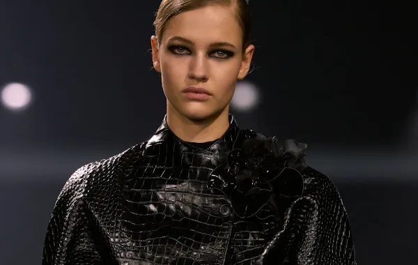  مكياج نهاري الى اطلالة مسائية ساحرة  في يوم المرأة 