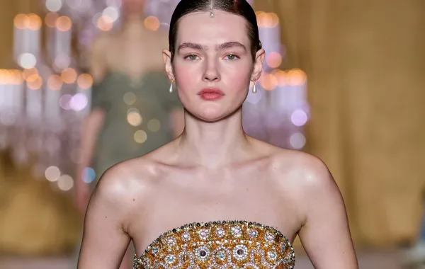 الخدود الموردة 