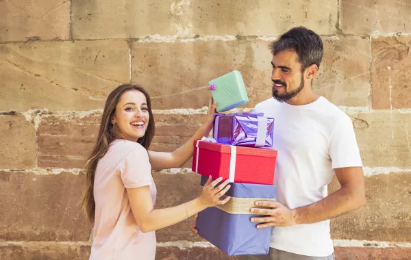 هدايا يوم الأم للزوجة تسعد الزوجة وتشعرها بالتقدير وتعزز مكانتها كشريكة حياة - المصدر:  freepik