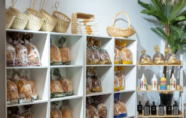 سعودية تنافس بمخبوزاتها في قطاع الصناعات الغذائية ..تعرفوا على قصتها